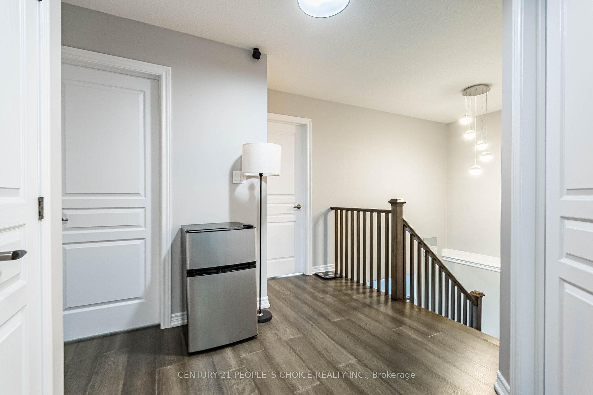 147 Garinger Crescent photo 29