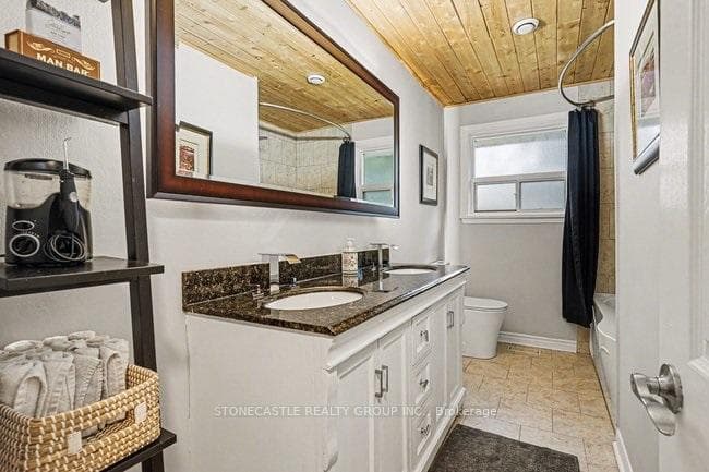 1899 Truscott Drive photo 13