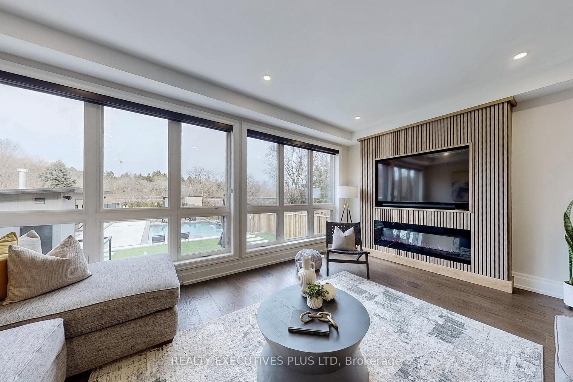 367 Rosebank Road photo 17