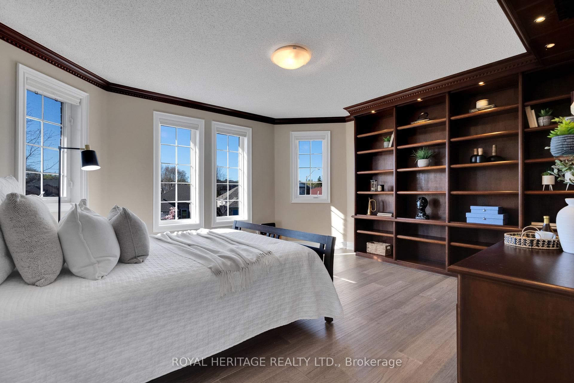 45 Bloom Avenue photo 28