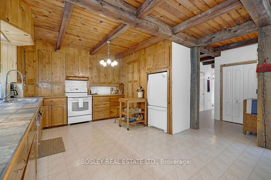 5216 Trafalgar Road photo 18