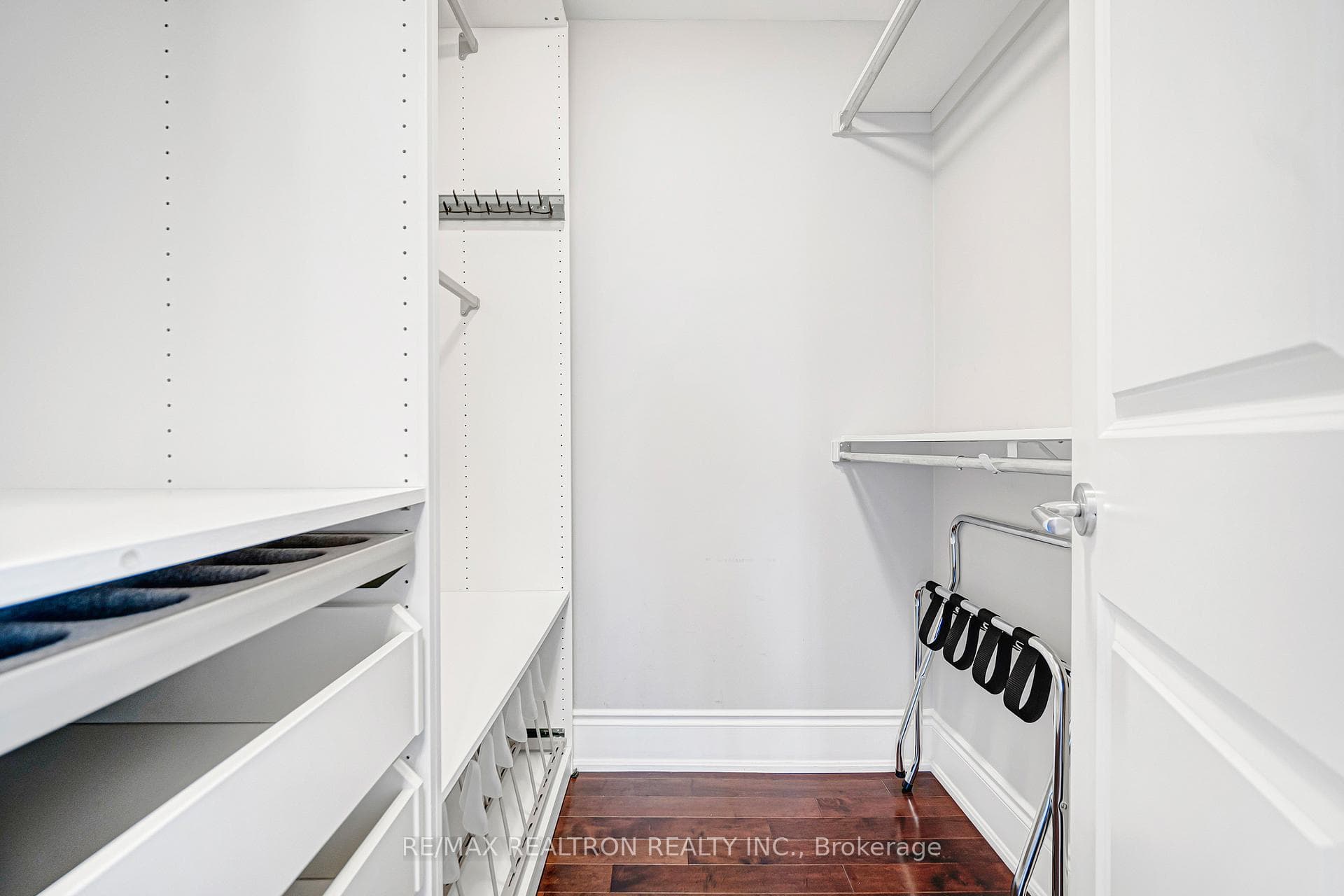 1717 Avenue Road Unit 314 photo 31