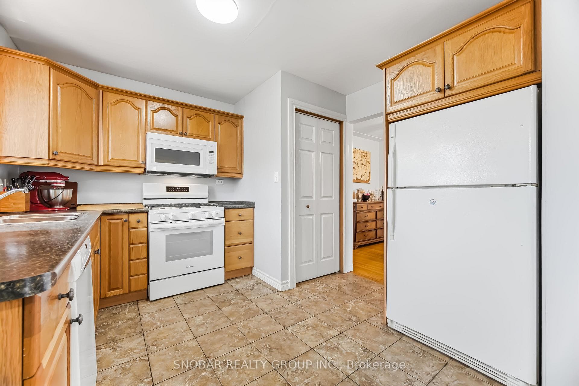 1229 Shadeland Drive photo 6