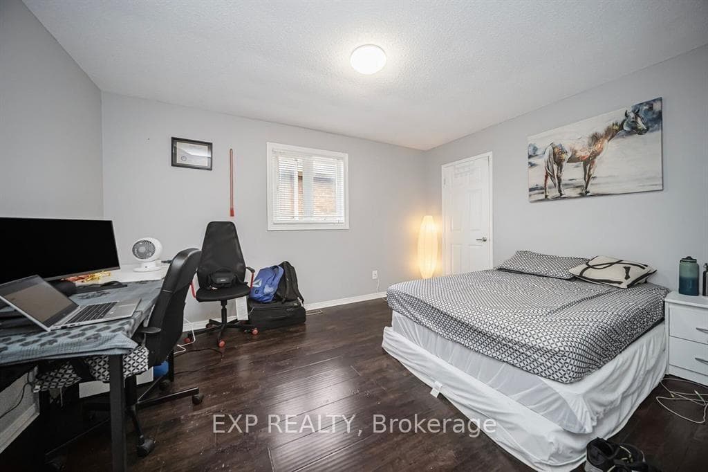 692 Huntington Ridge Drive photo 27