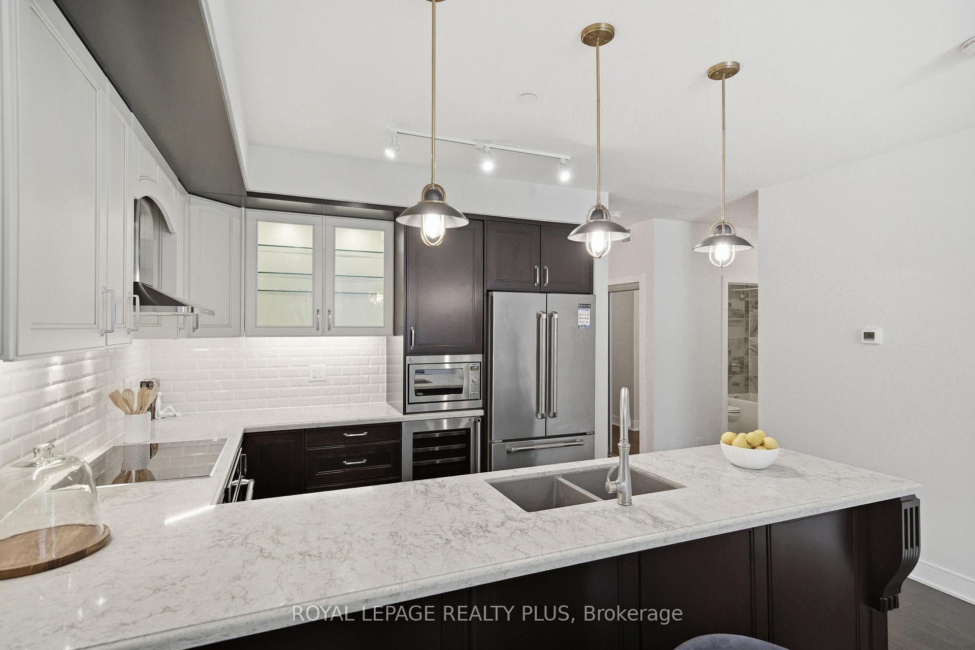 1575 Lakeshore Road Unit 117 photo 13