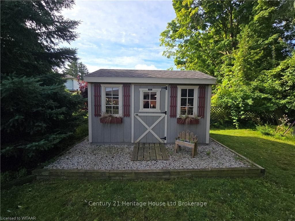 980 DEVONSHIRE Avenue photo 31