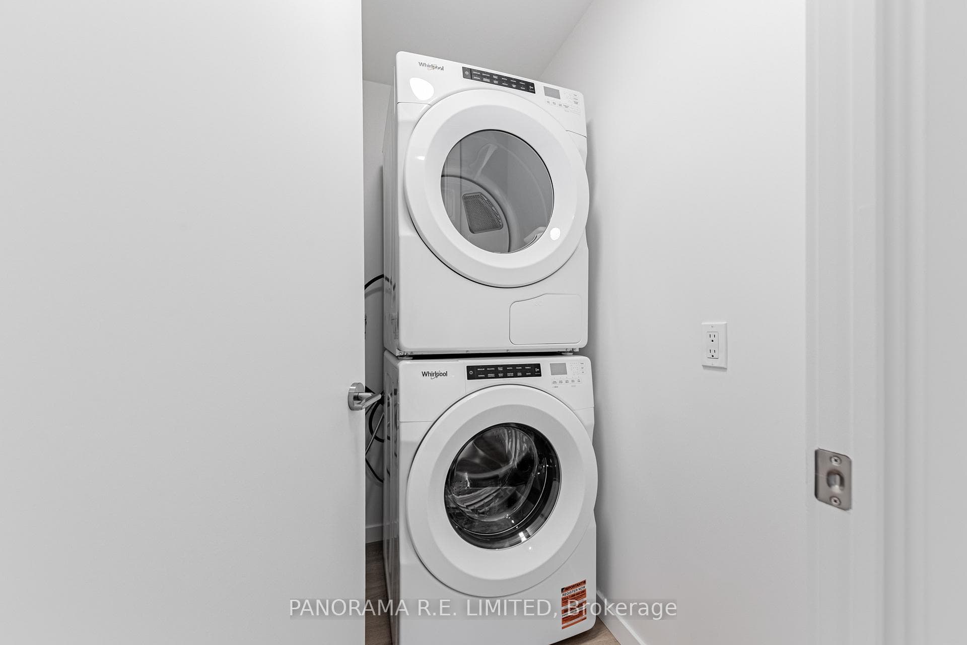 689 The Queensway N/A Unit 623 photo 16