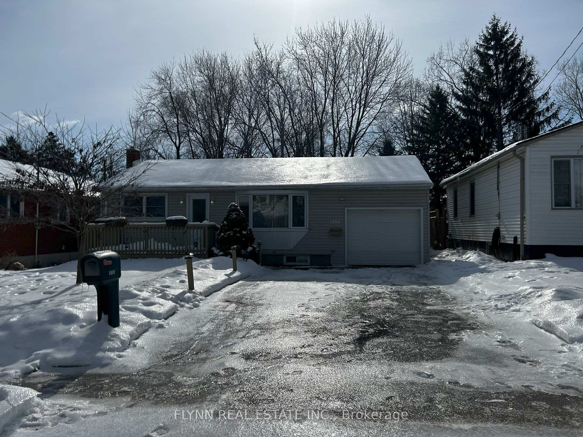 5800 Keith Street photo 1