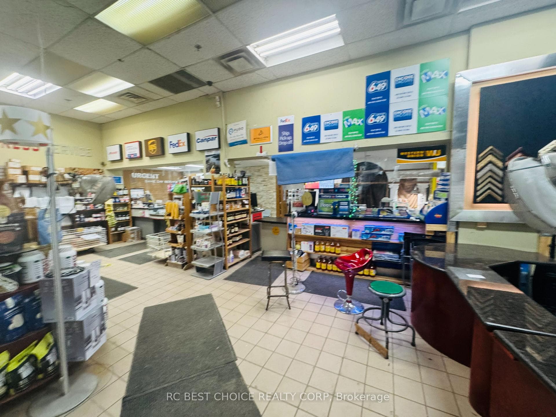 300 Coxwell Avenue Unit 101 photo 24