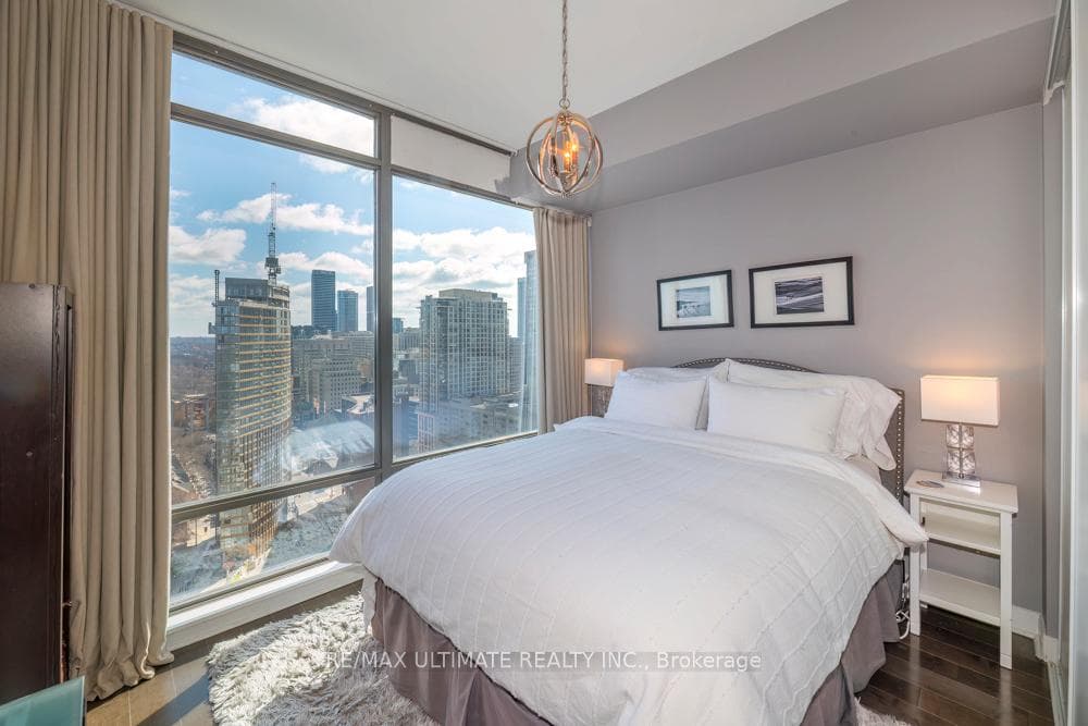 18 Yorkville Avenue Unit 2607 photo 10