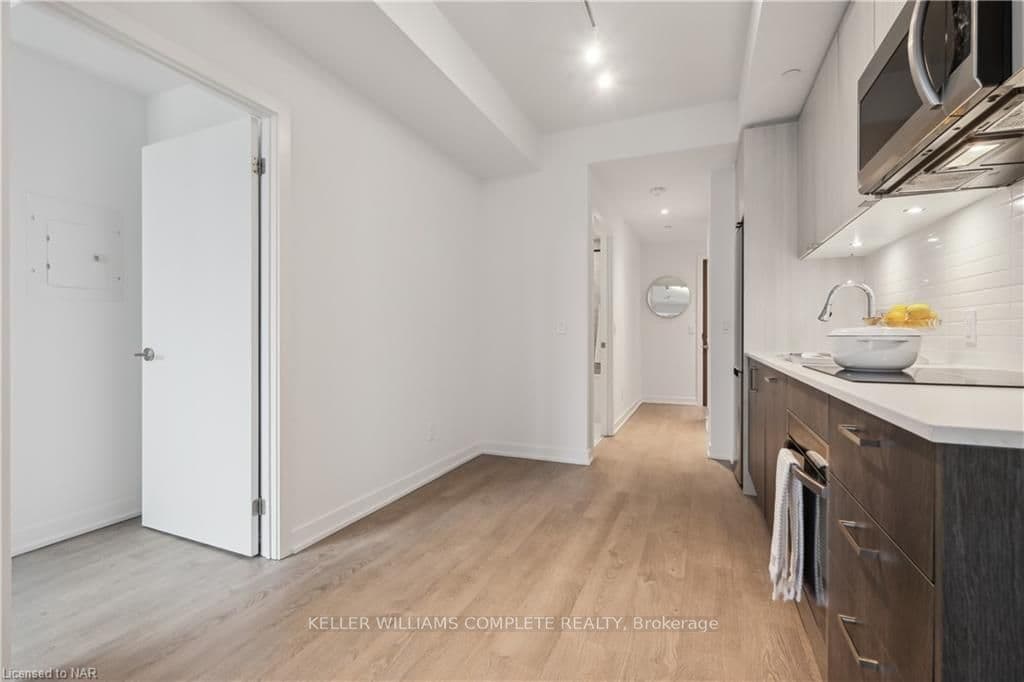 1926 LAKESHORE BOULEVARD WEST Boulevard Unit 1515 photo 16