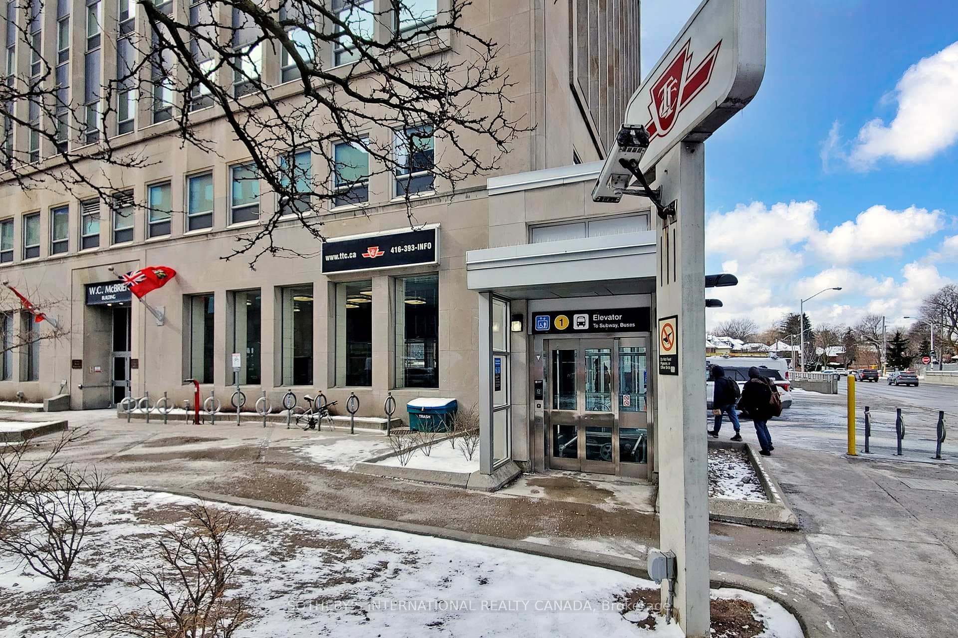 1901 Yonge Street Unit 305 photo 40