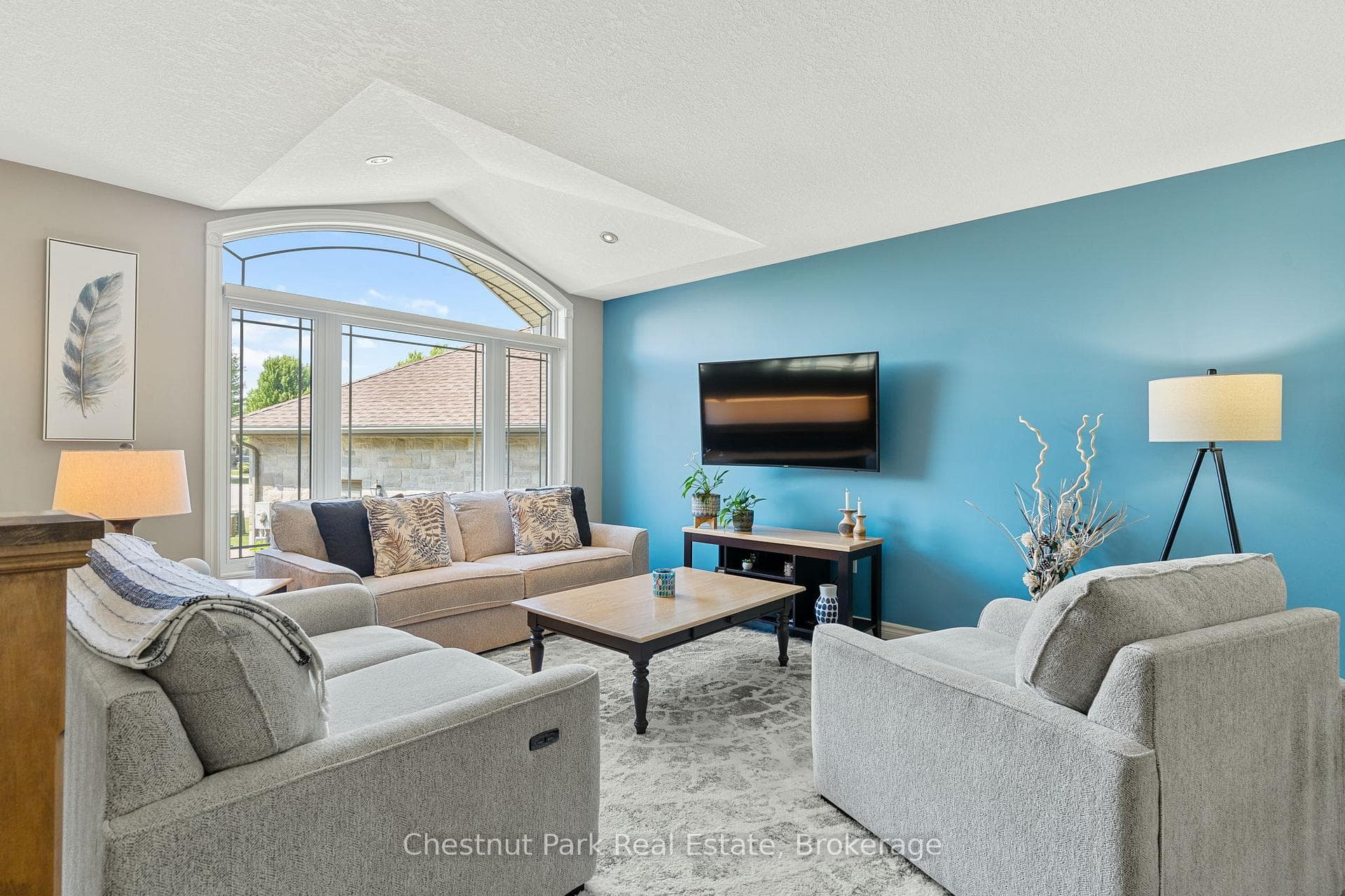 Bright and spacious