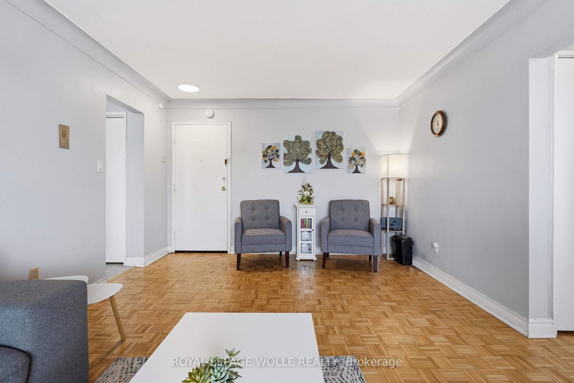 87 St George Street Unit 403 photo 15
