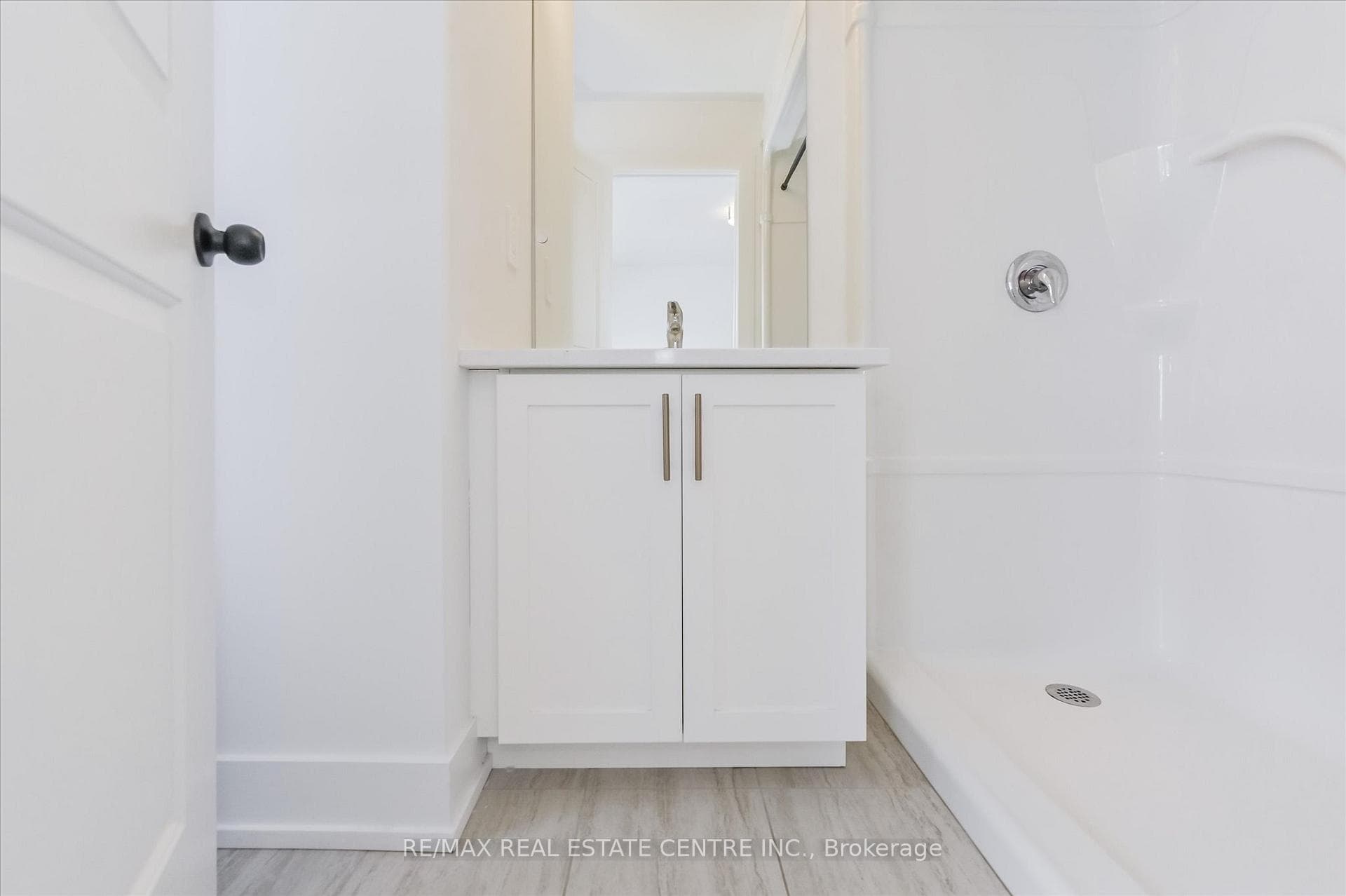 690 Broadway Avenue Unit 3 photo 31
