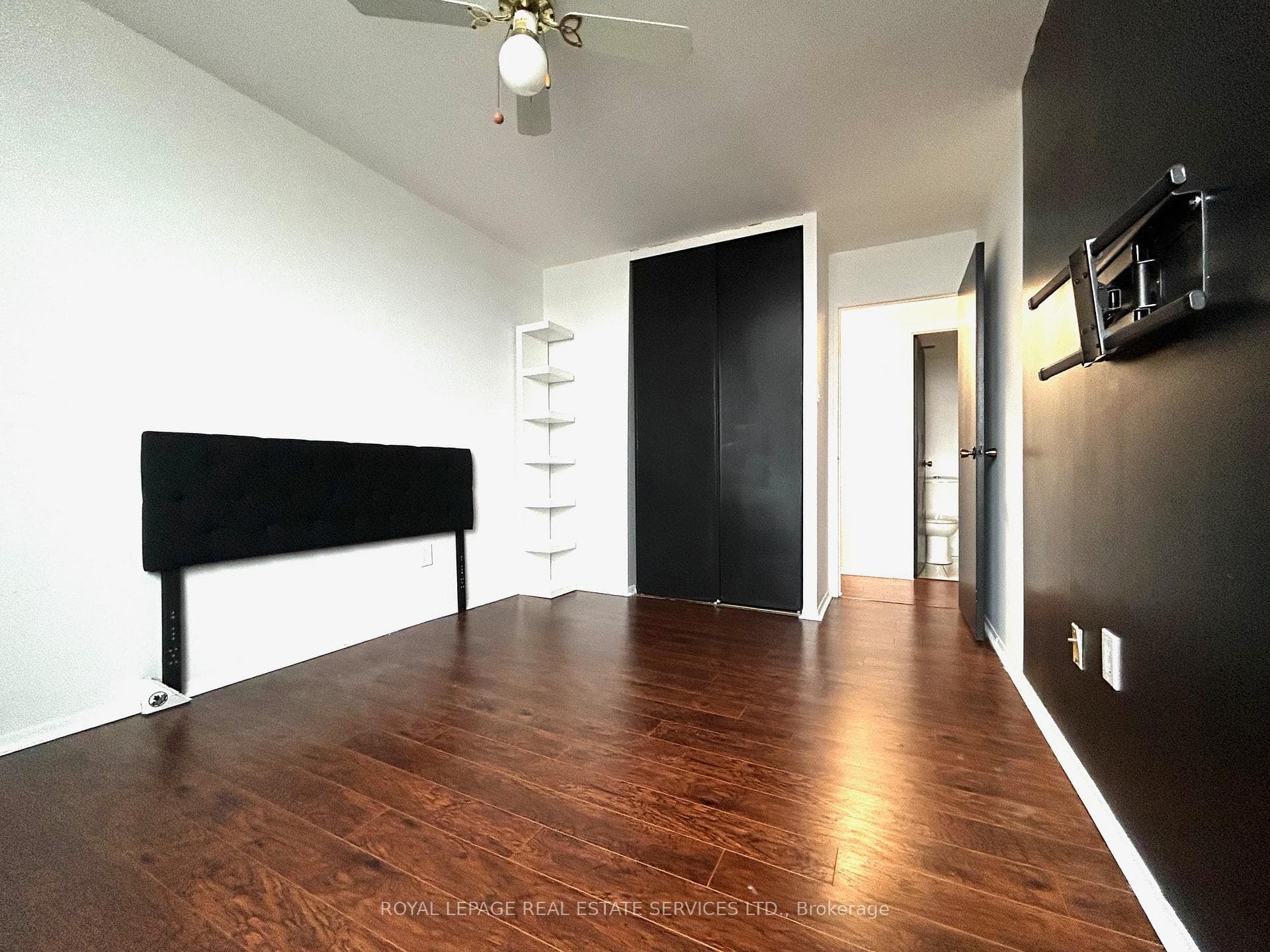 2929 Aquitaine Avenue Unit 905 photo 18