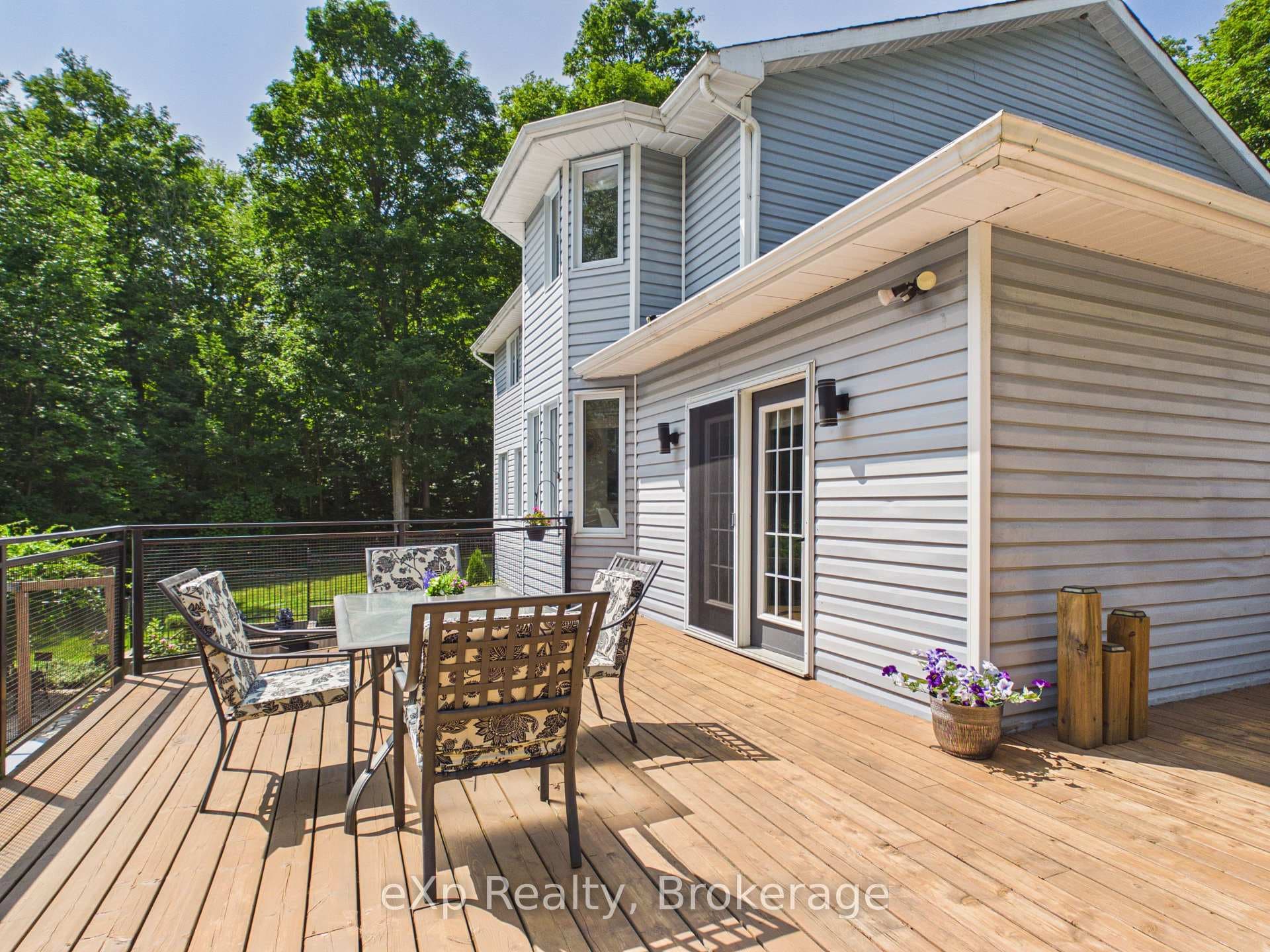 20 Highland Crescent photo 38