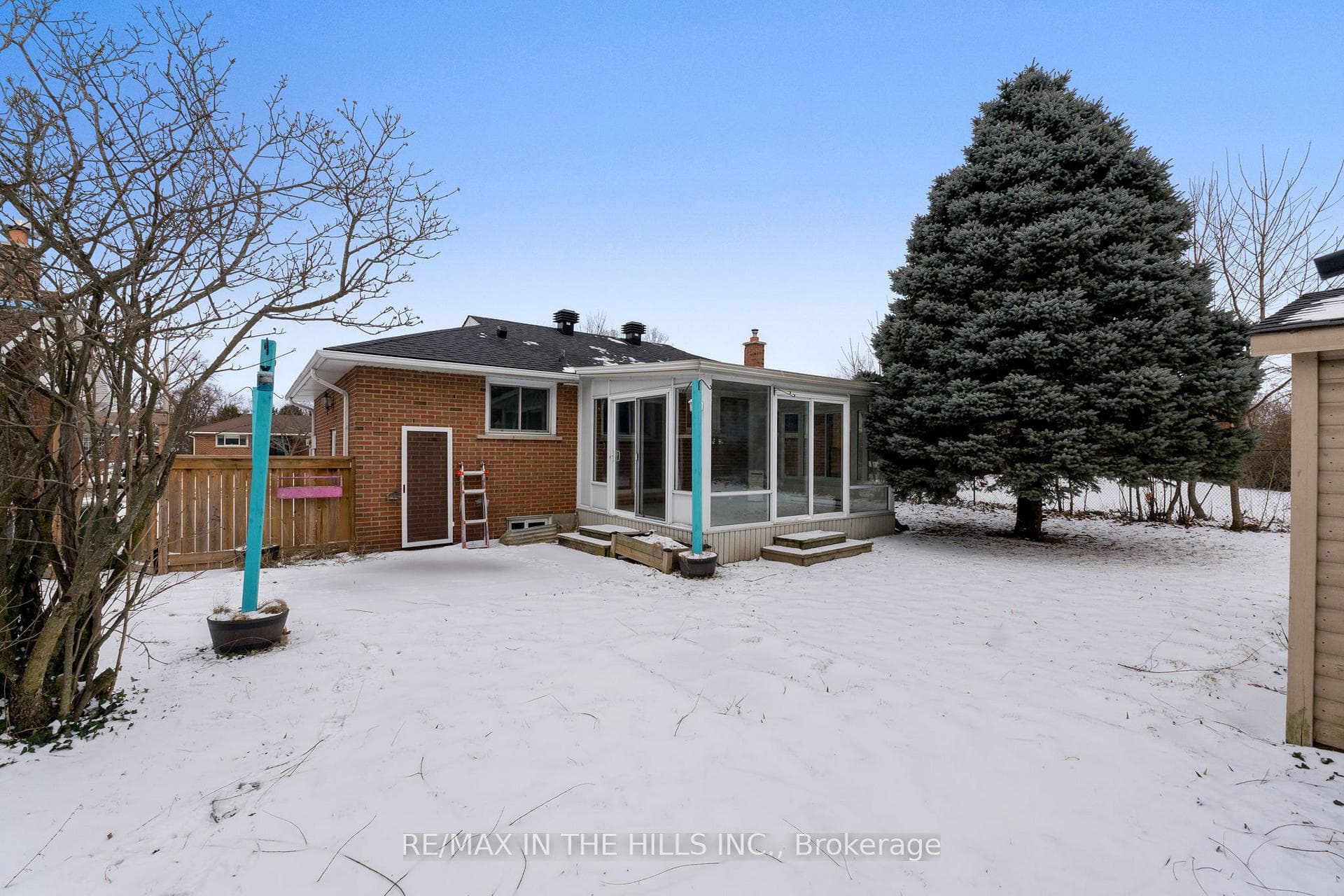 45 Algoma Crescent photo 33