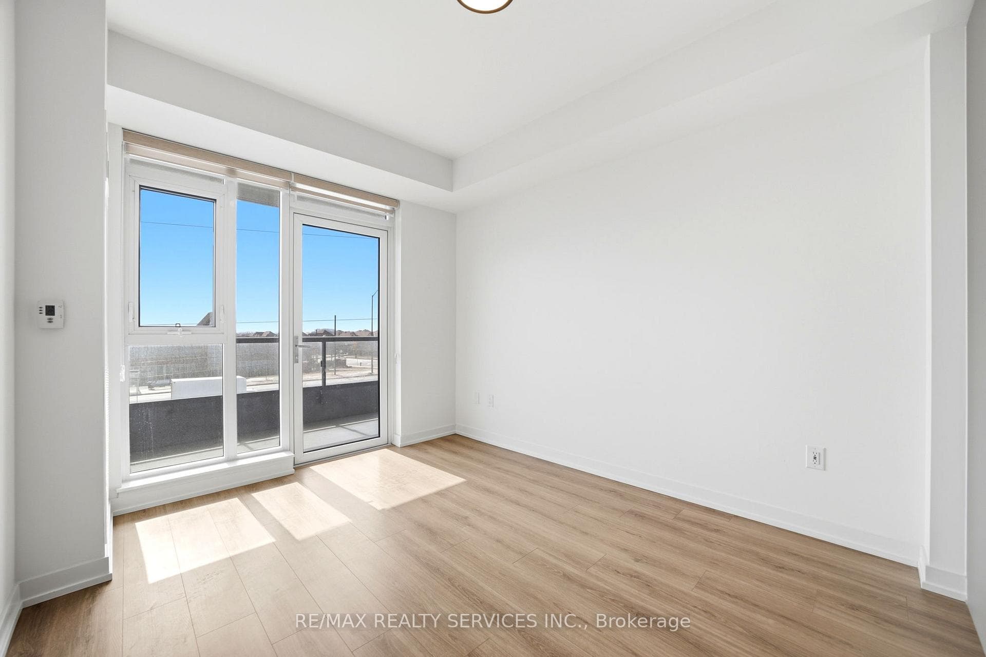 10 Lagerfeld Drive Unit 208 photo 11