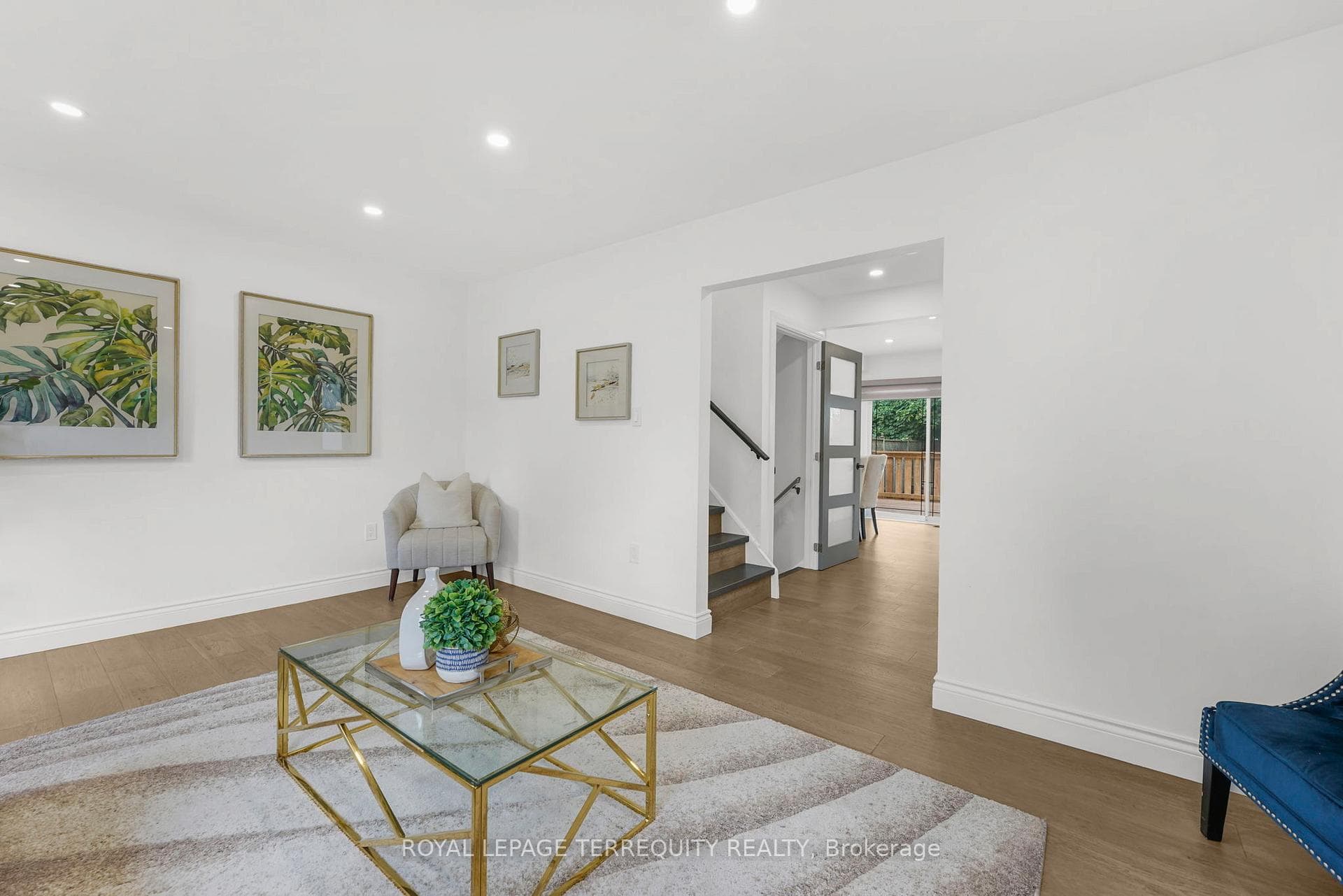 1363 Mary Street photo 6