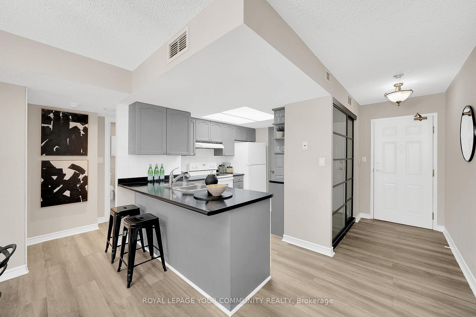 121 Woodbridge Avenue Unit 313 photo 7