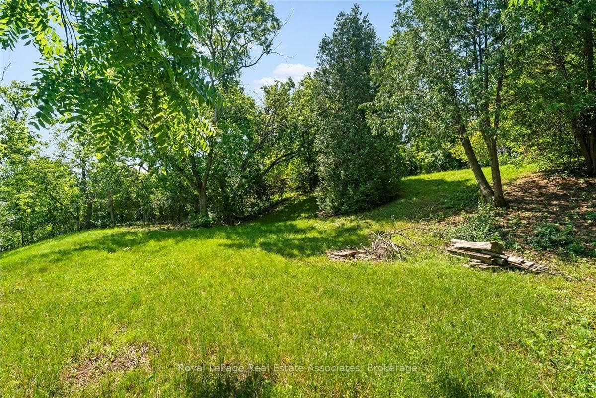 132 Vista Boulevard photo 23