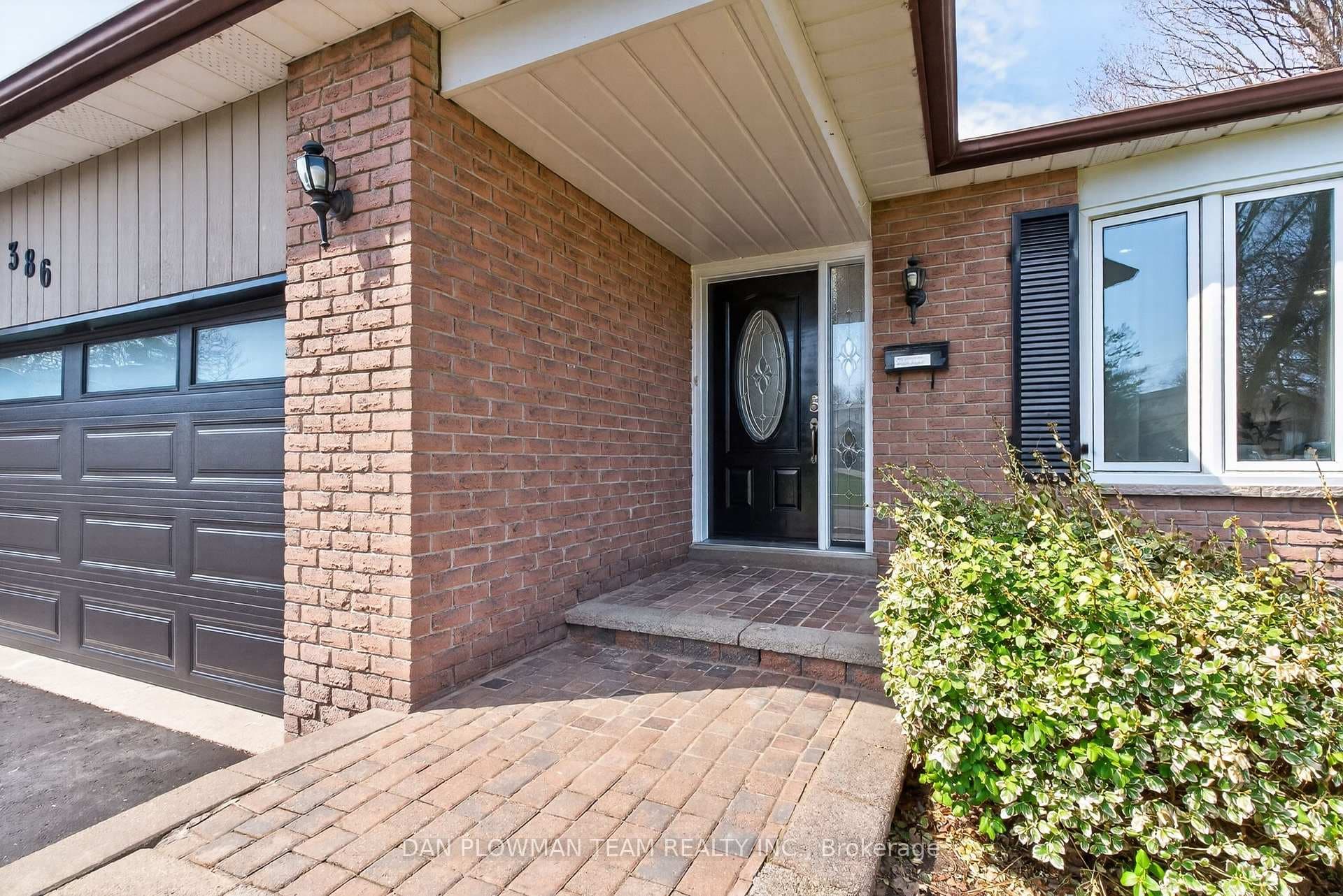 386 Grange Court photo 6