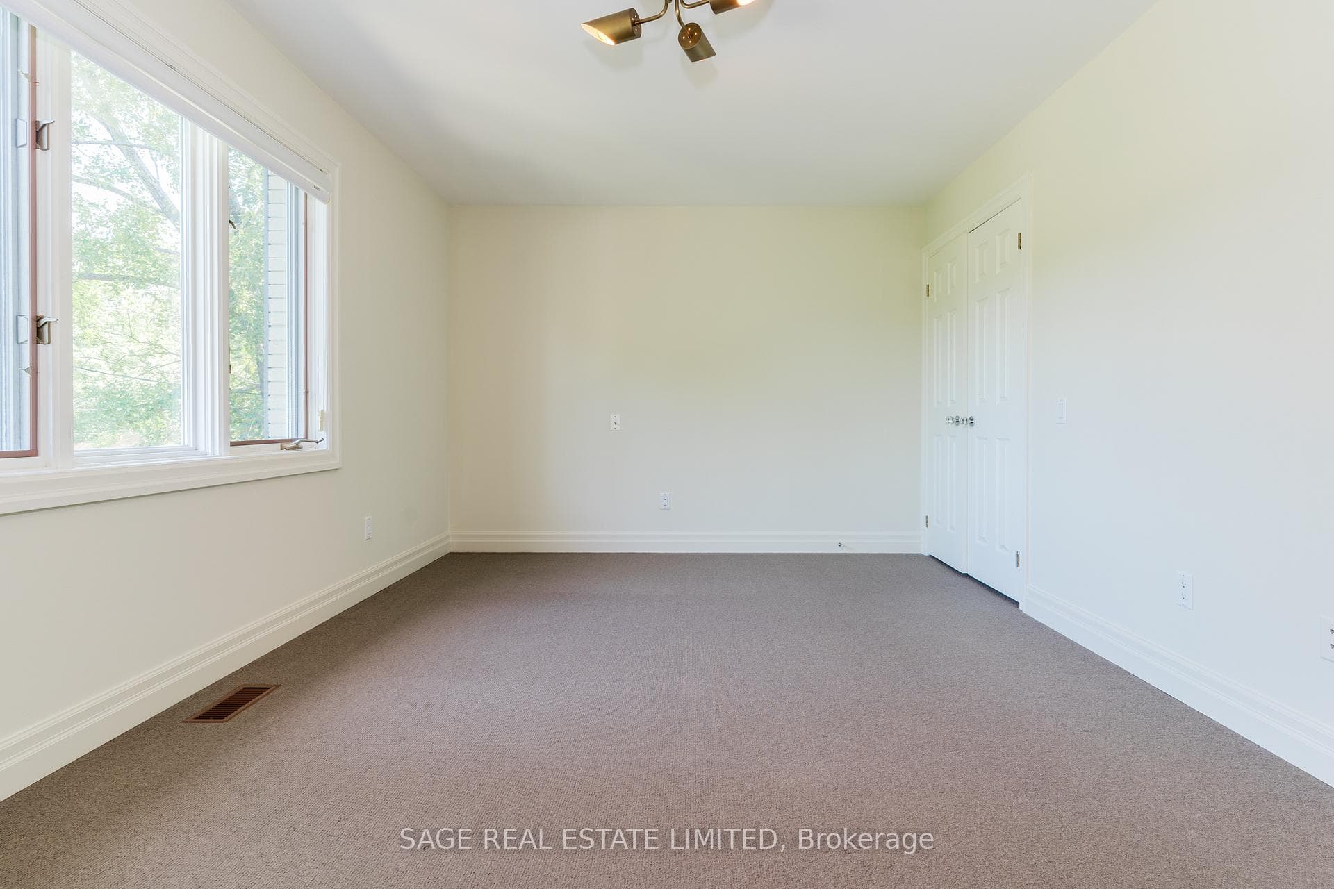 25 Bannockburn Avenue photo 28
