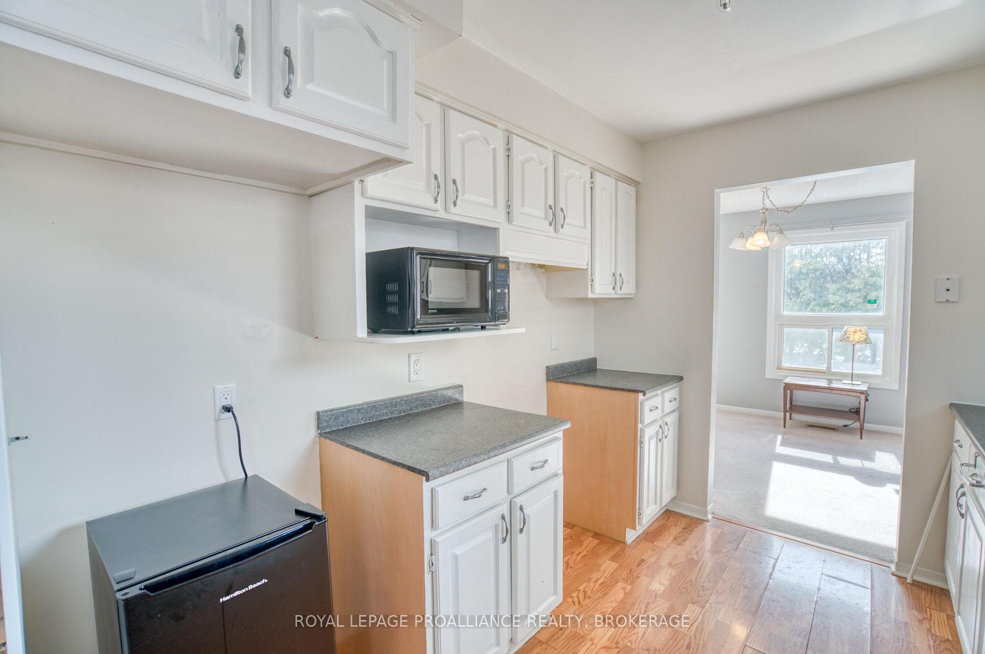937 Killarney Crescent photo 10