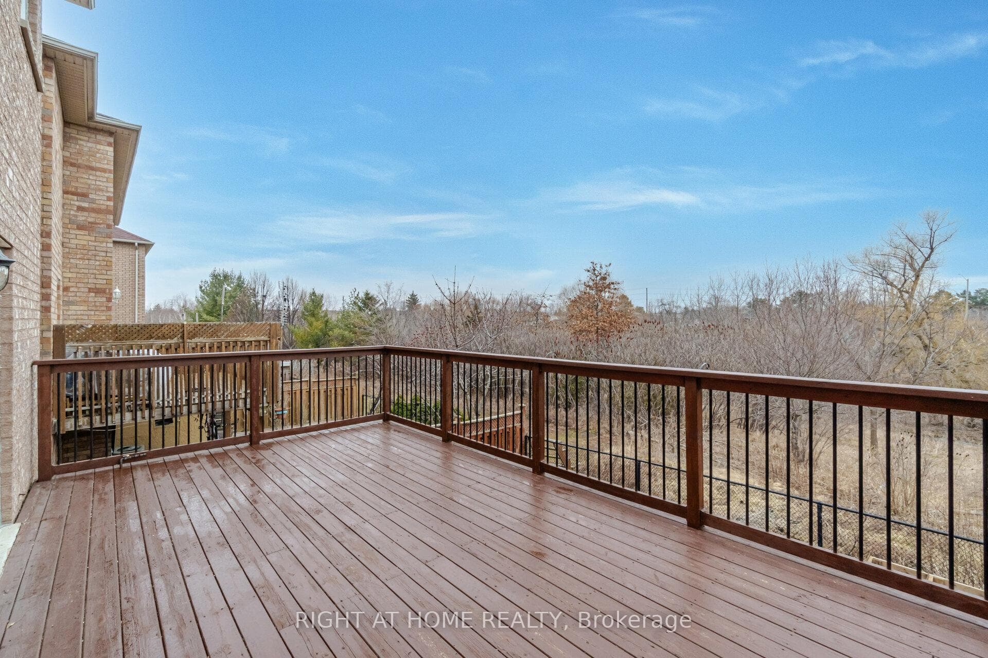 50 Sunnybrook Crescent photo 27