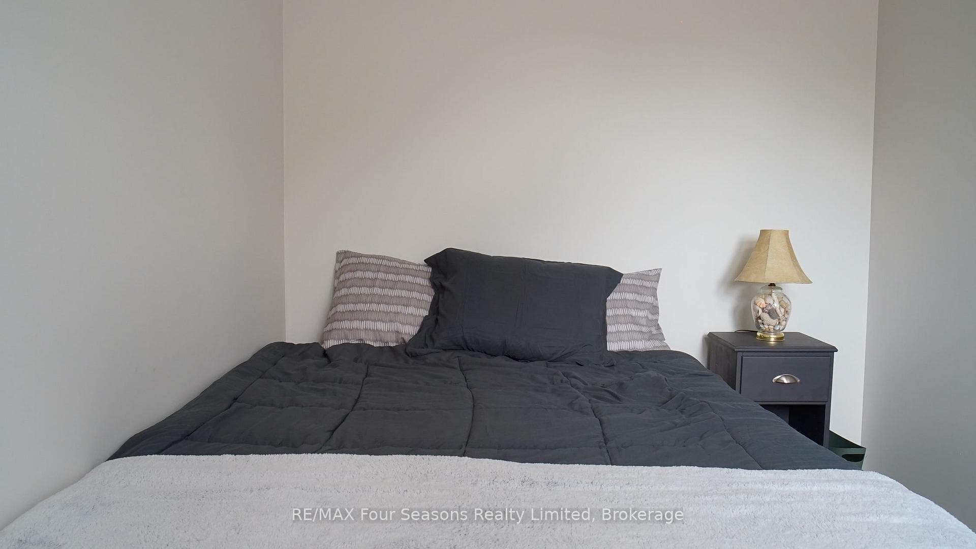 4 Trafalgar Road Unit 4 photo 24