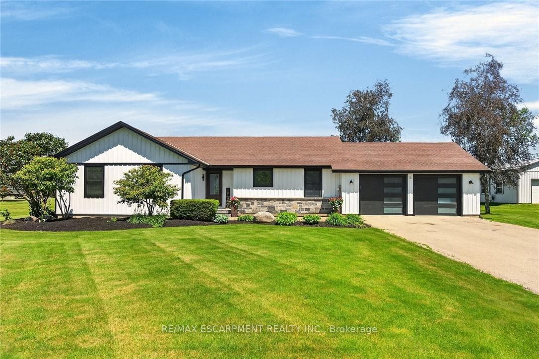 2885 Haldimand 9 Road photo 1