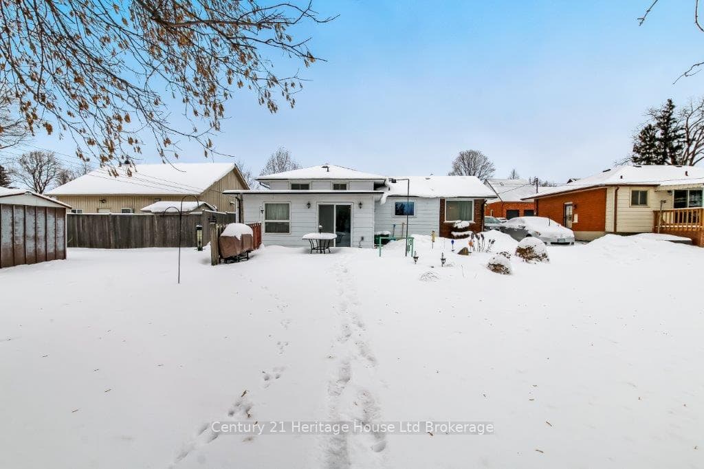 876 Isabel Street photo 22