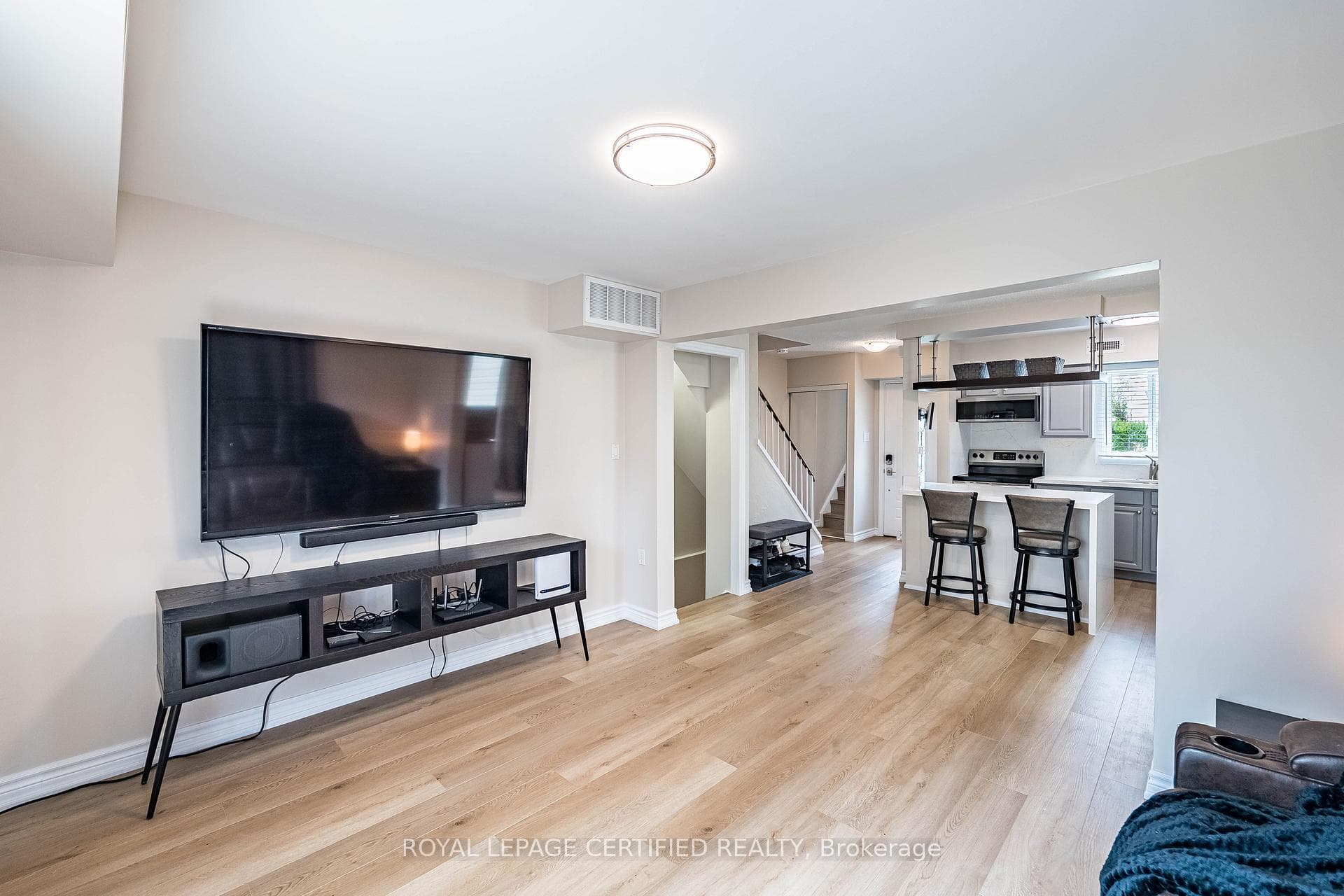 17 Holmcrest Court photo 13
