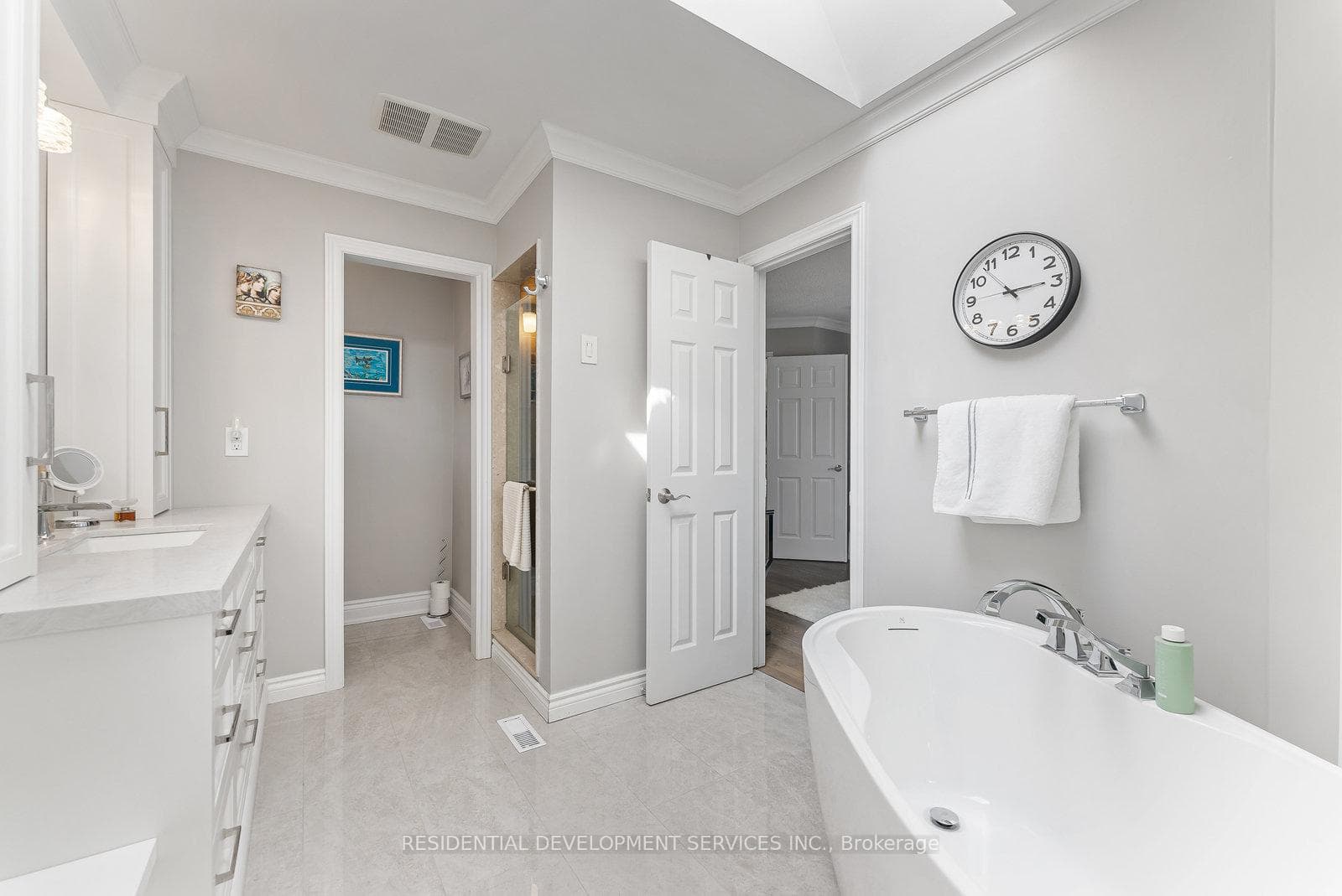 4110 Credit Pointe Drive photo 24