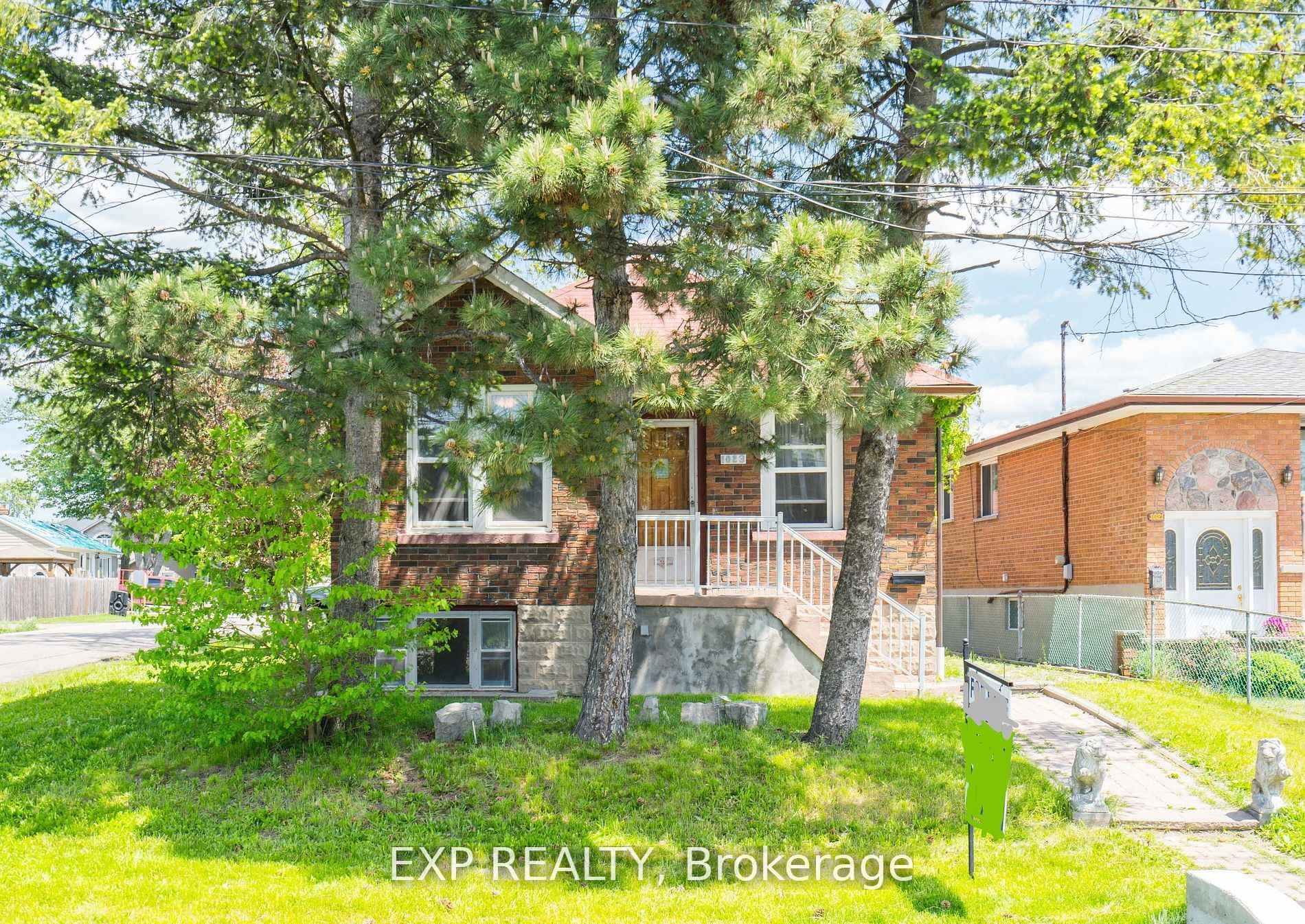 1023 Westmount Avenue photo 2