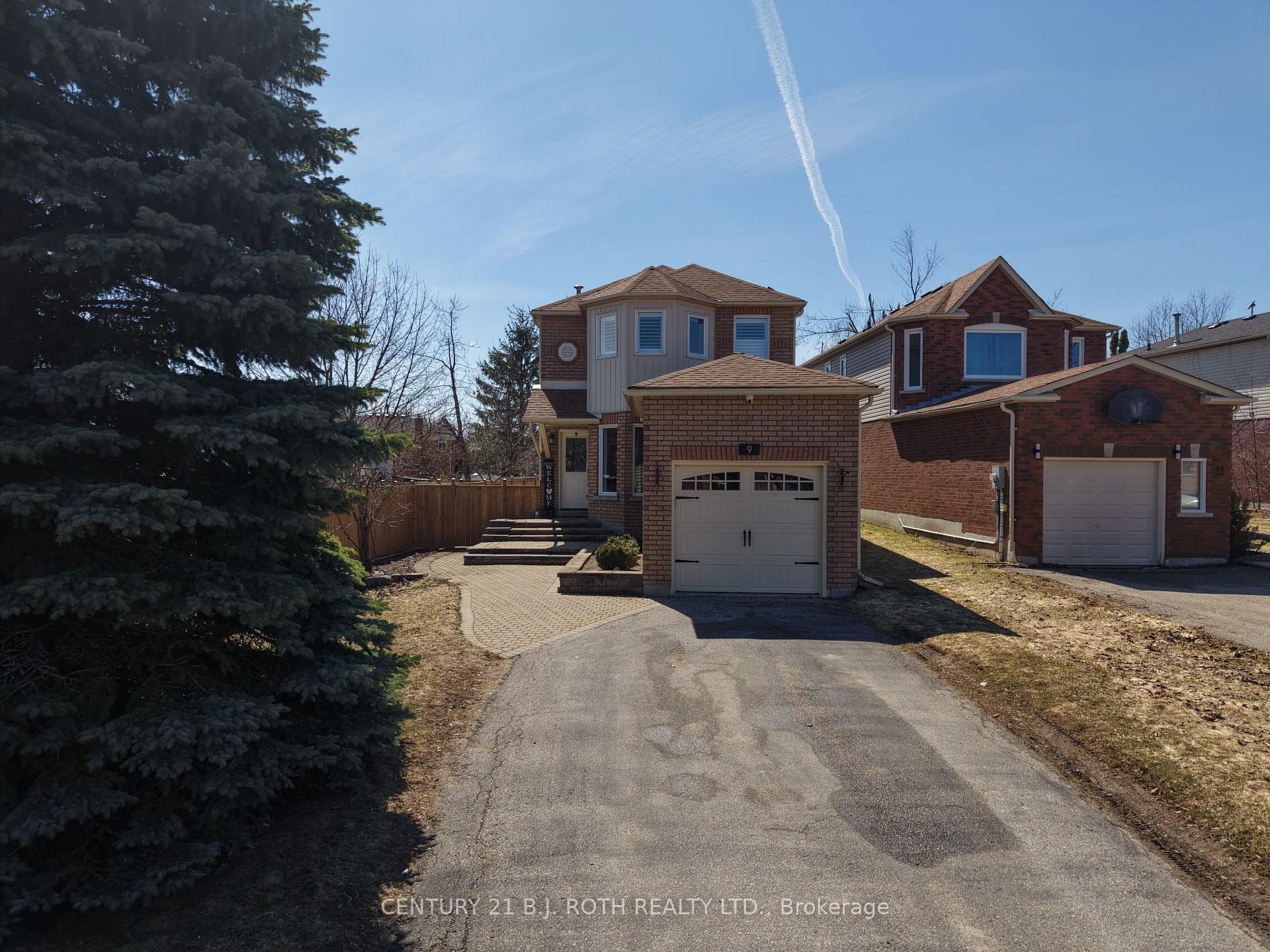 9 Laidlaw Drive photo 3