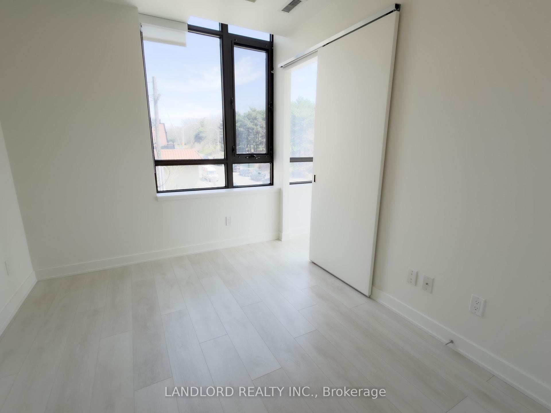 1990 Bloor Street Unit 314 photo 13