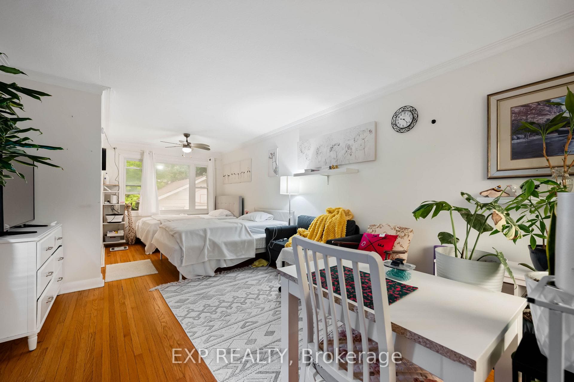 5 Fourth Avenue photo 20