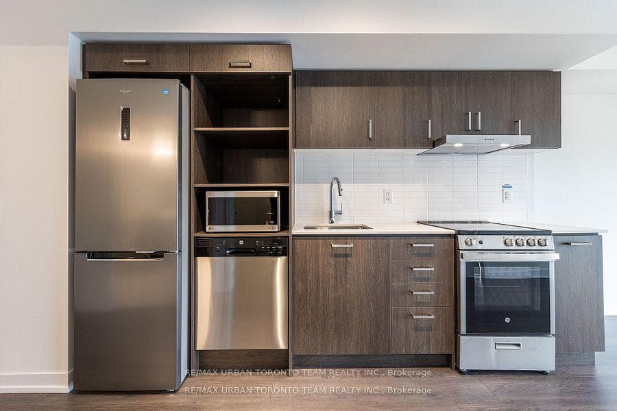 219 Dundas Street Unit 1008 photo 5
