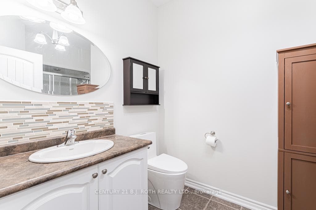 39 Riverwalk Drive photo 17