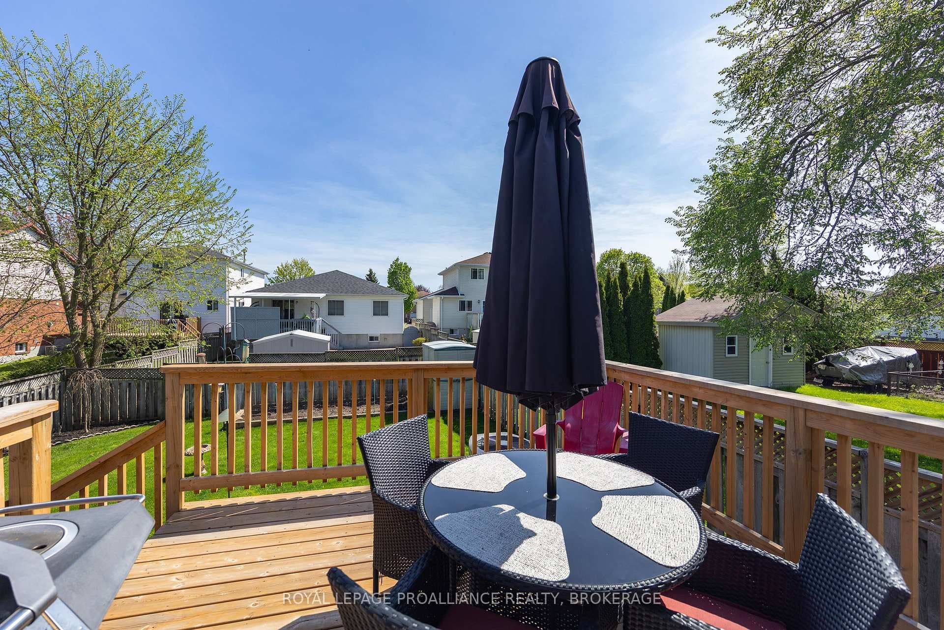 1380 Fisher Crescent photo 33