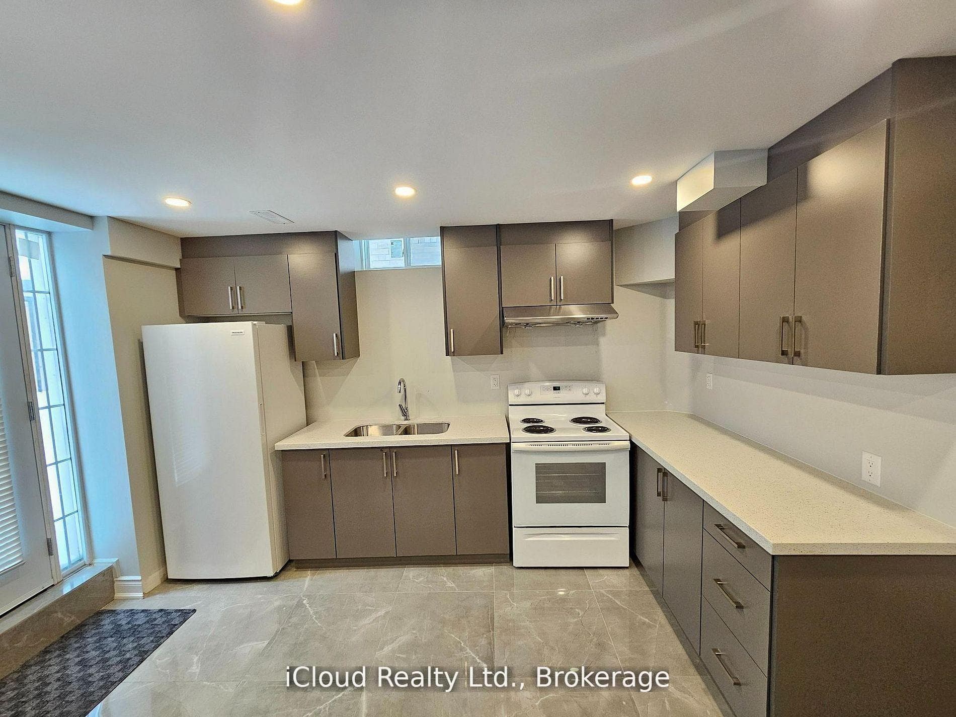 227 Humphrey Street photo 40