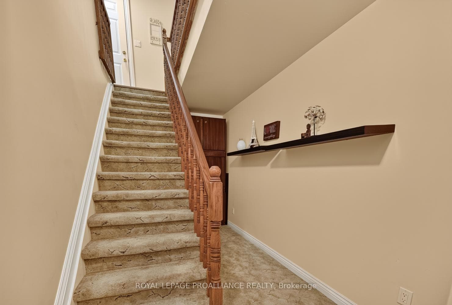 1099 Bridlewood Drive photo 28