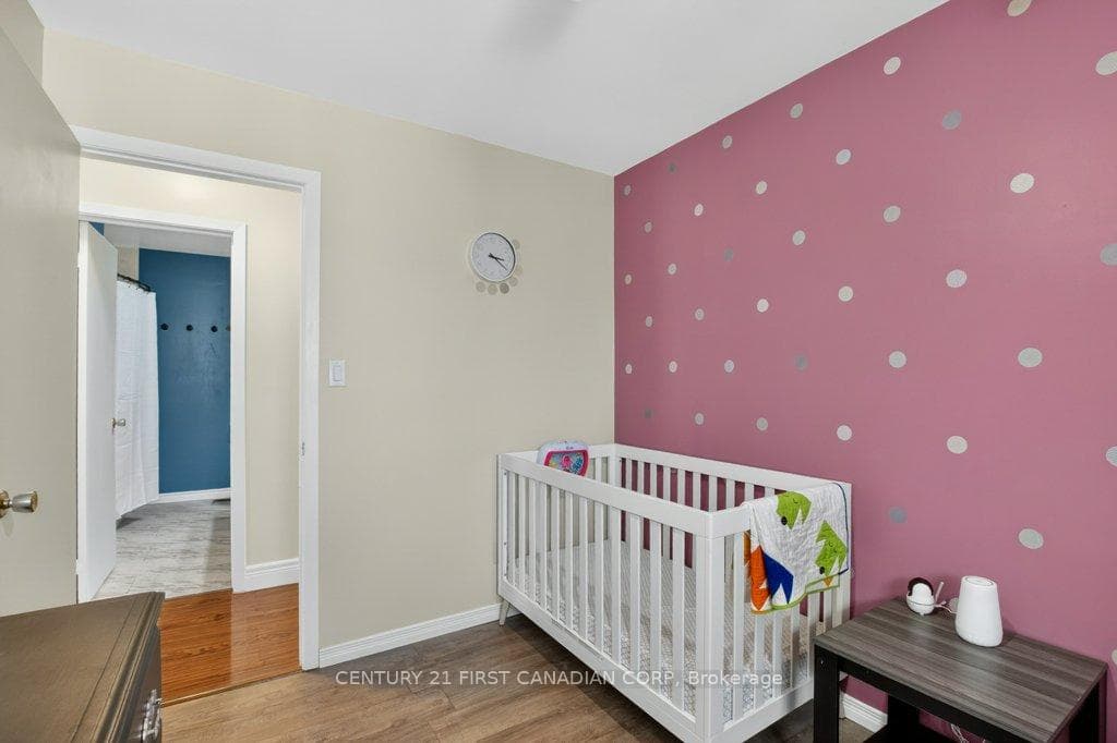 108 Lawrence Avenue photo 24