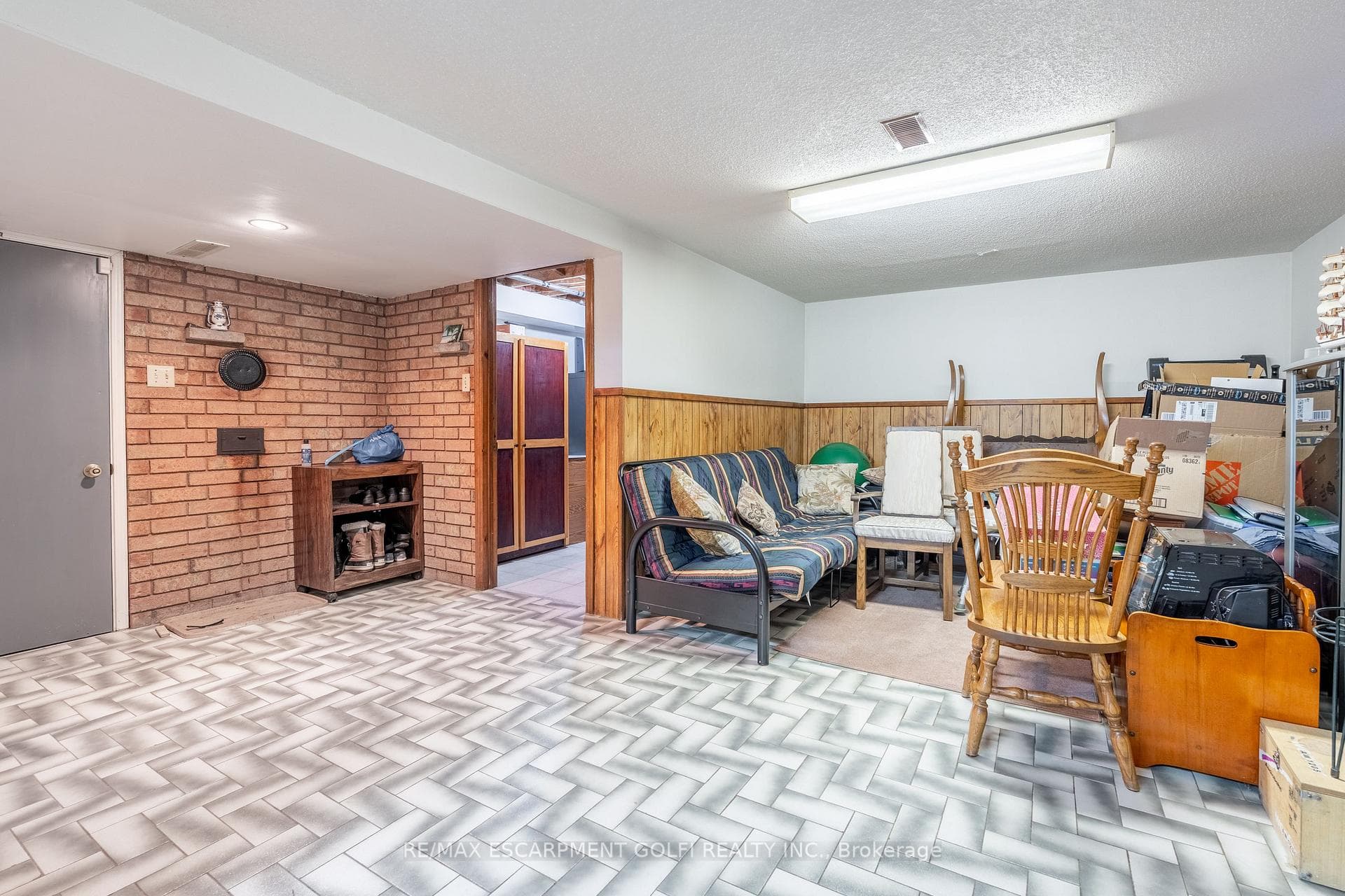 222 Wood Street photo 29