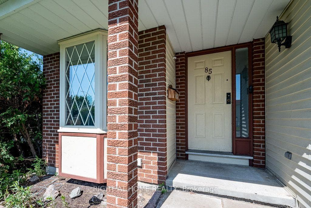 85 Winchester Drive photo 4