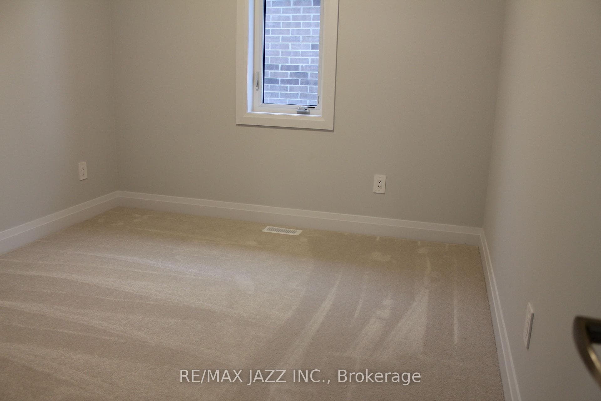 60 Butler Boulevard photo 14