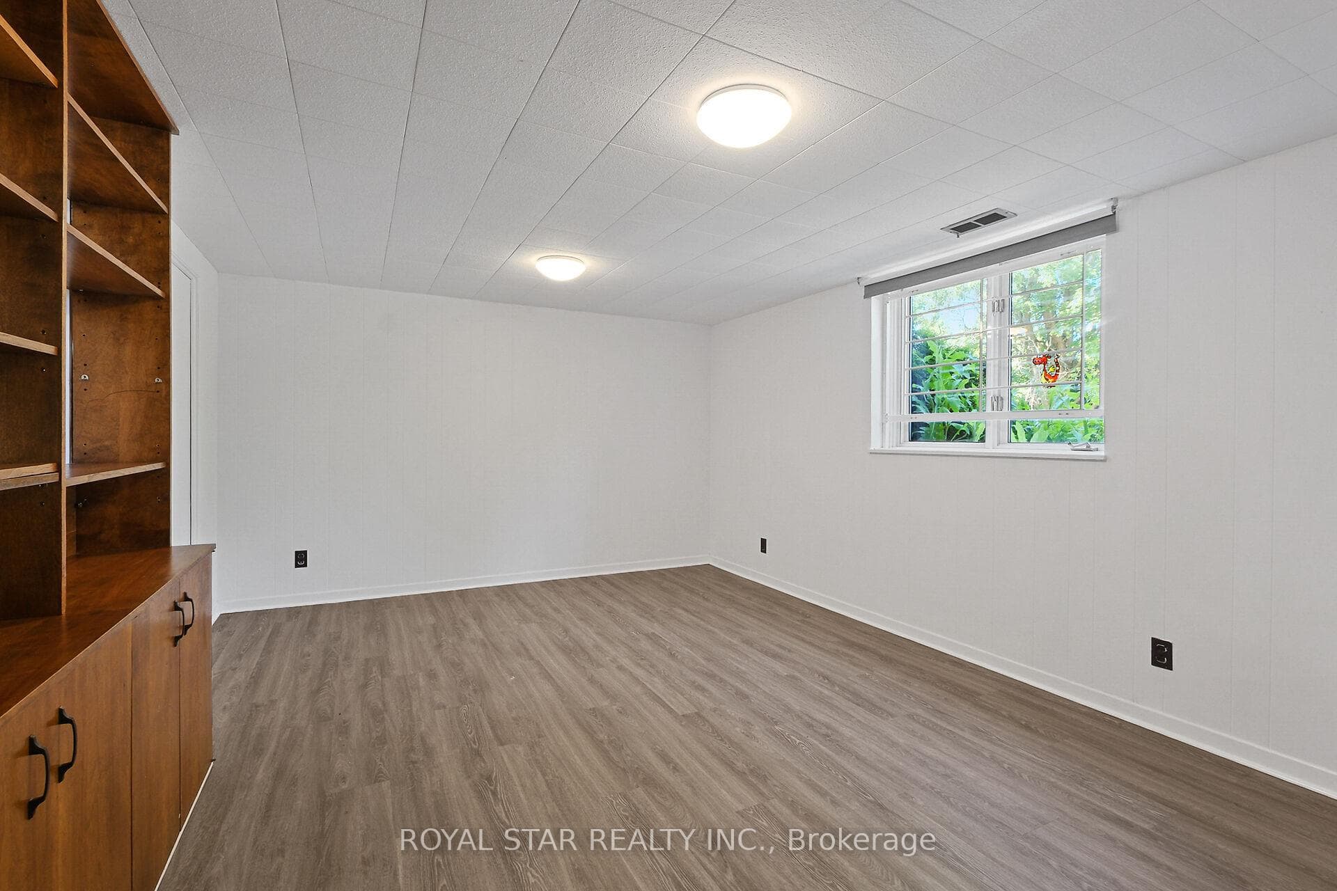10 Delong Drive photo 35