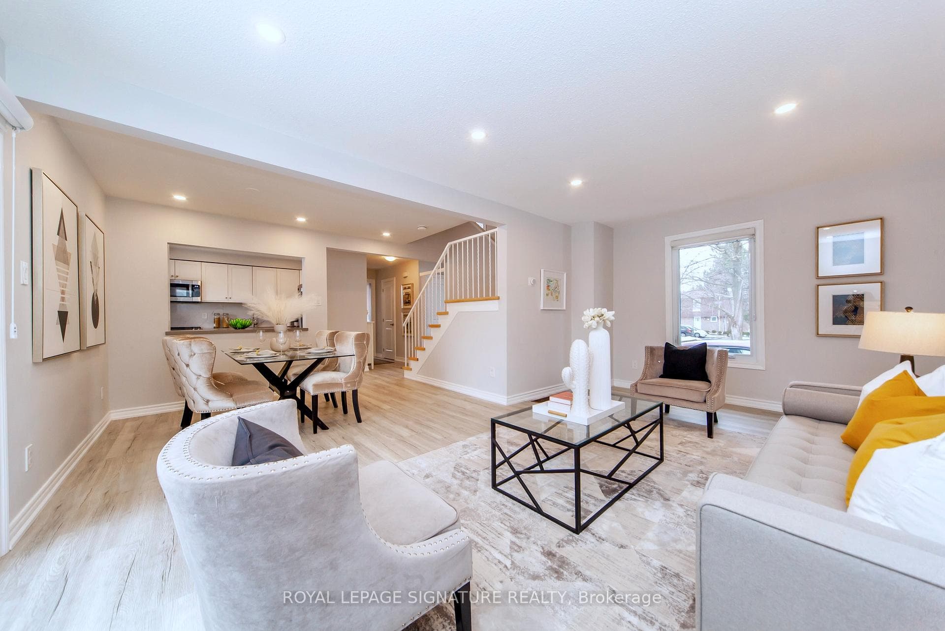 59 Kenninghall Boulevard Unit 28 photo 4